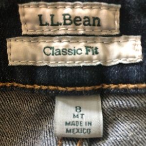 L.L. Bean Women’s classic fit jeans Sz 8T